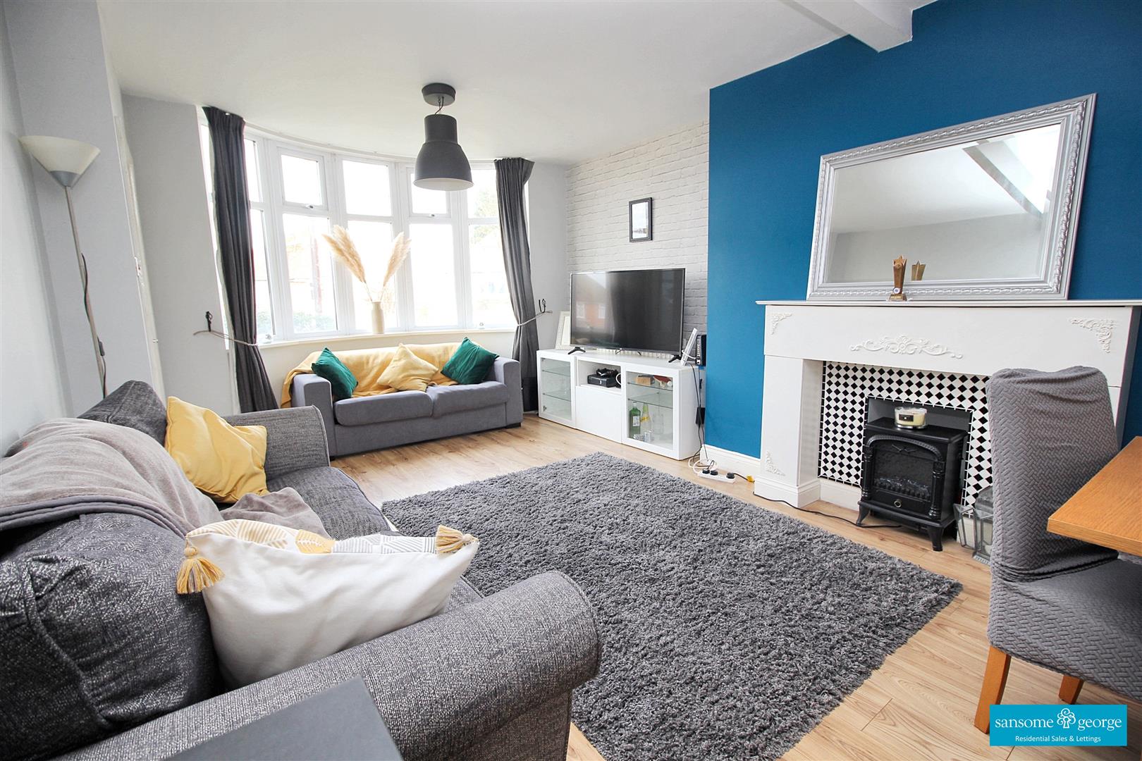 3 bed property in Rydal Avenue, Tilehurst